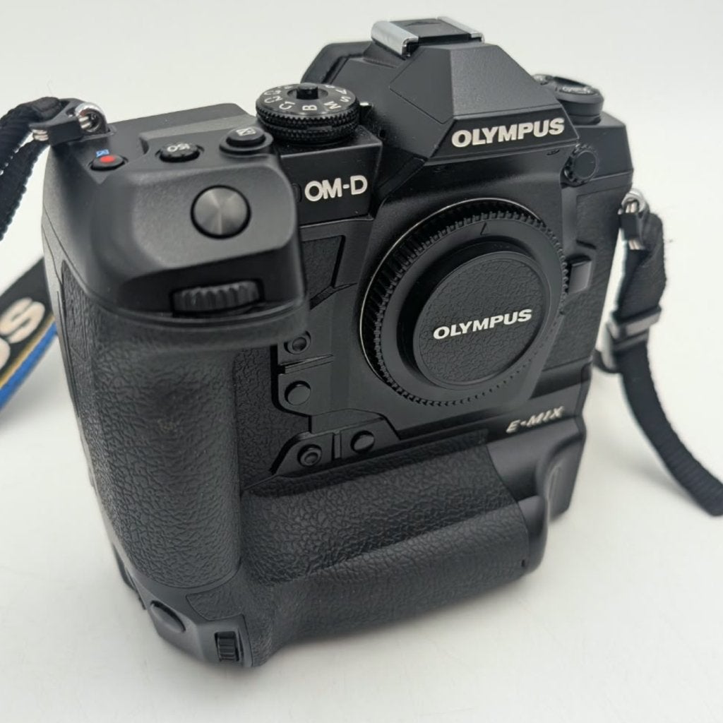 Olympus OM-D E-M1X systeemcamera - Zeer nette staat, Olympus, Zo goed als nieuw, Support@olympus.com, Shinjuku Monolith, 2-3-1 Nishi-Shinjuku
Shinjuku-ku, Tokyo 163-0914
Japan