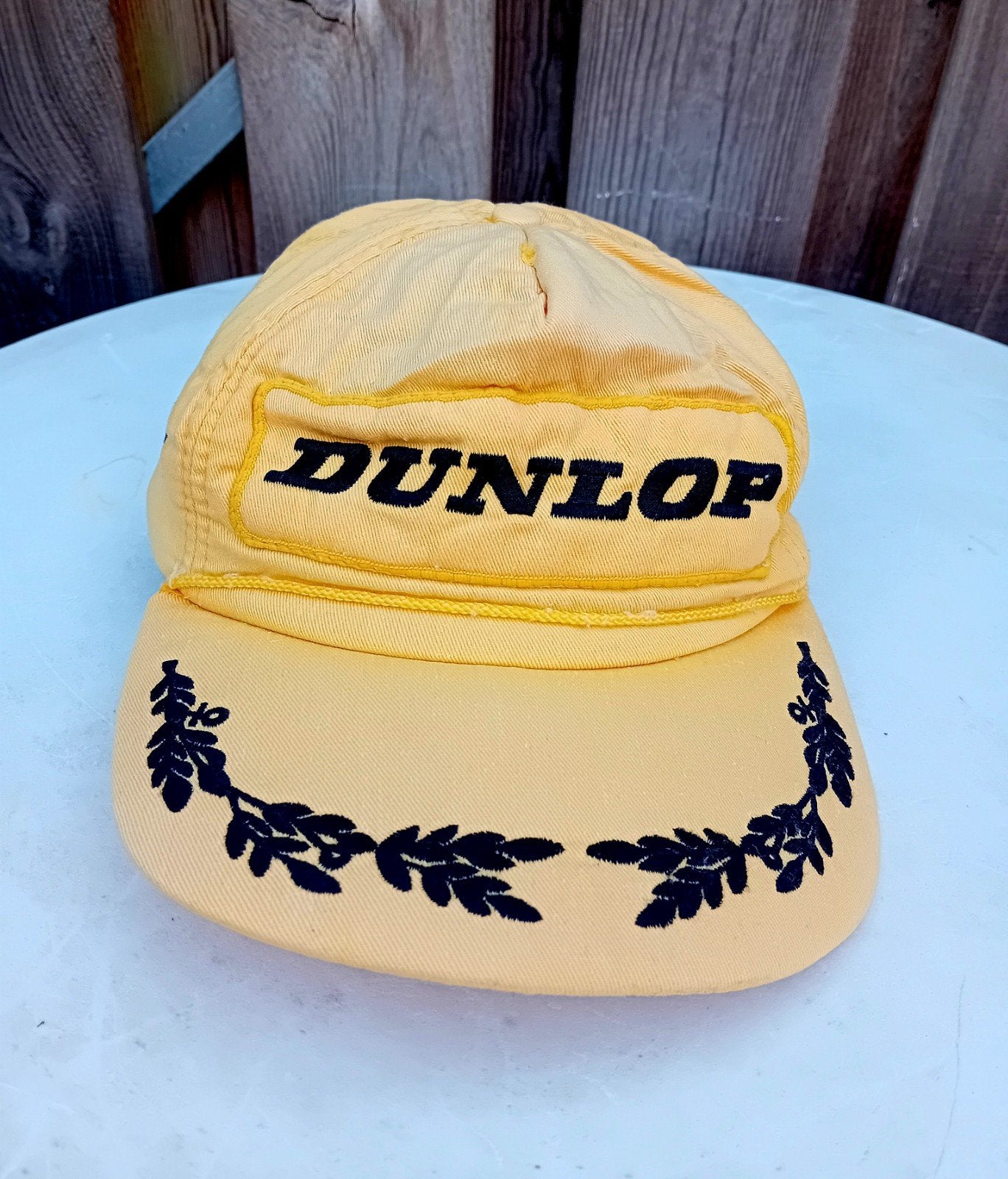 Vintage Dunlop motorsport podium pet, Kleding | Heren, Hoeden en Petten, Pet, Dunlop, Gedragen, One size fits all