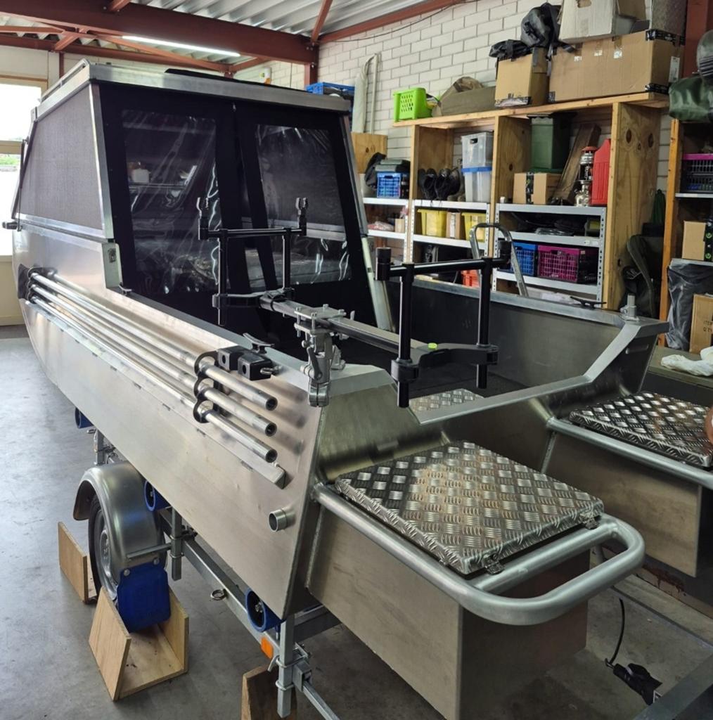 Complete nieuwe Aluminium karperboot, Watersport en Boten, Ophalen of Verzenden, Aluminium