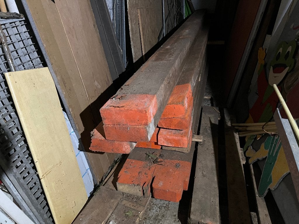 12 oude vuren houten vloer balken, Doe-het-zelf en Verbouw, Hout en Planken, Ophalen, Gebruikt, Balk, Vuren