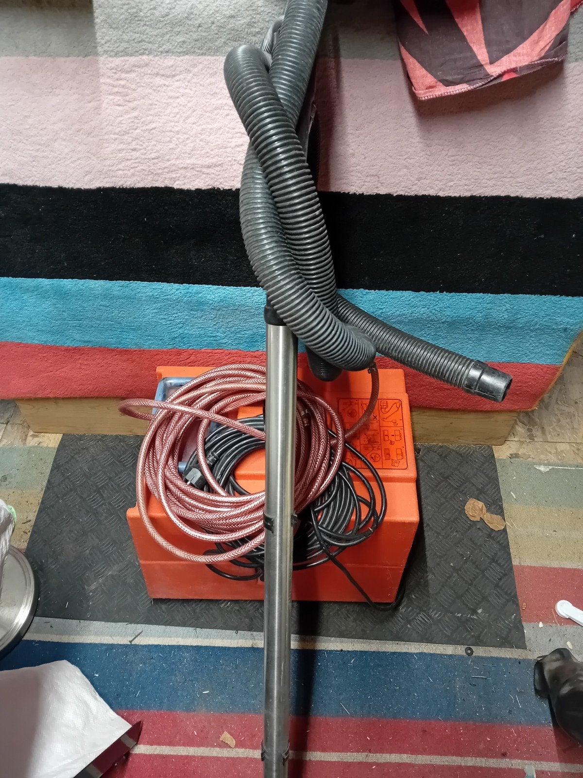 Kärcher tapijtreiniger/sproeiextractiereiniger, Witgoed en Apparatuur, Stofzuigers, Gebruikt, Vloerreiniger, Kärcher, Geschikt voor tapijt