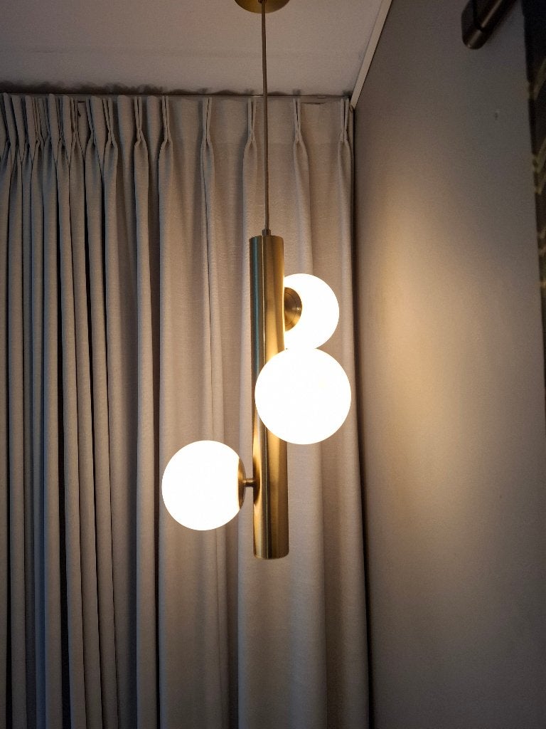 Gouden hanglamp, Ophalen