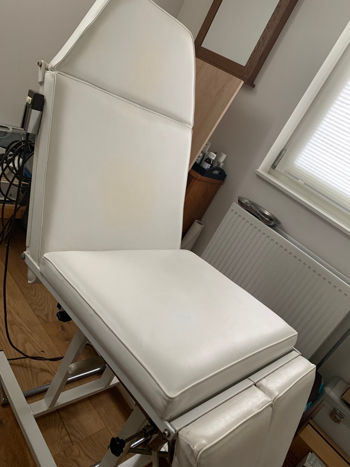 Elektrische behandelstoel/pedicurestoel, Huis en Inrichting, Stoelen, Ophalen of Verzenden, Gebruikt