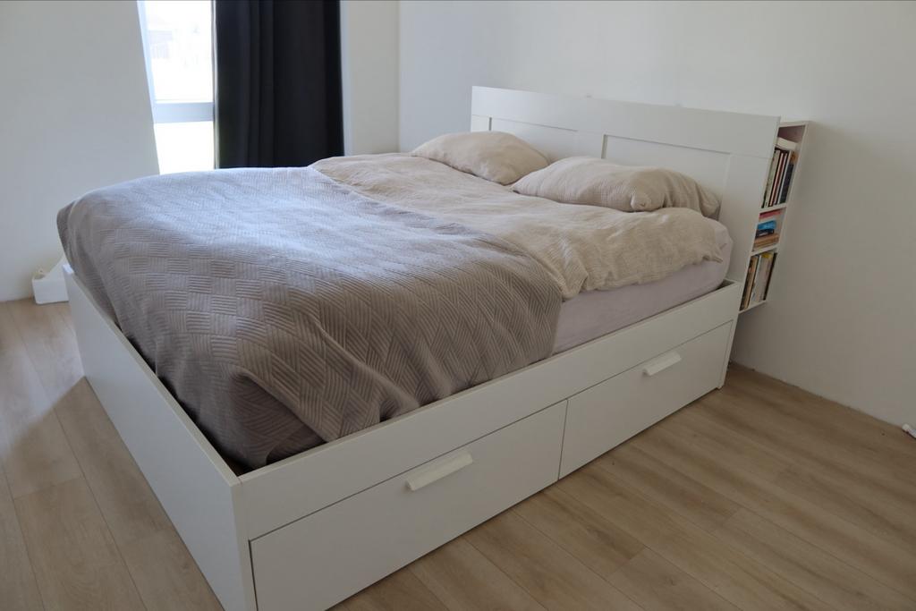 IKEA BRIMNES bedframe met hoofdbord en lattenbodems 160x200, Huis en Inrichting, Slaapkamer | Bedden, Ophalen, Gebruikt, Wit, Tweepersoons