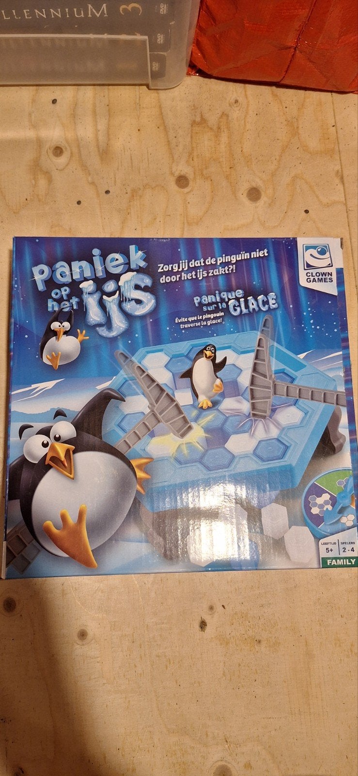 Paniek op het ijs - Leuk familiespel, Een of twee spelers, Ophalen of Verzenden, Zo goed als nieuw, Clown Games