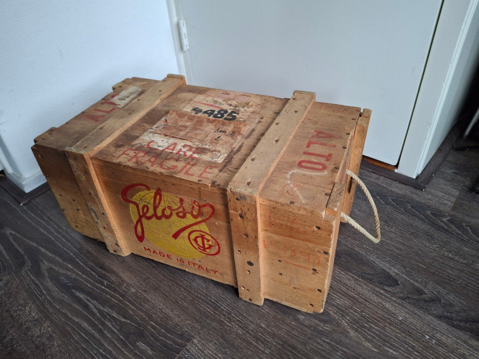 Verzamelaars-item: Houten transportkist Geloso., Verzamelen, Elektronische Apparatuur, Ophalen