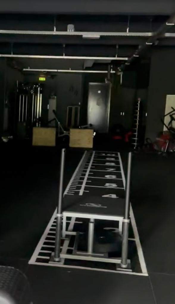 Sprintmat kunstgras 10m & Stroops push sled - Zo goed als ni, Ophalen, Zo goed als nieuw, Benen, Overige typen