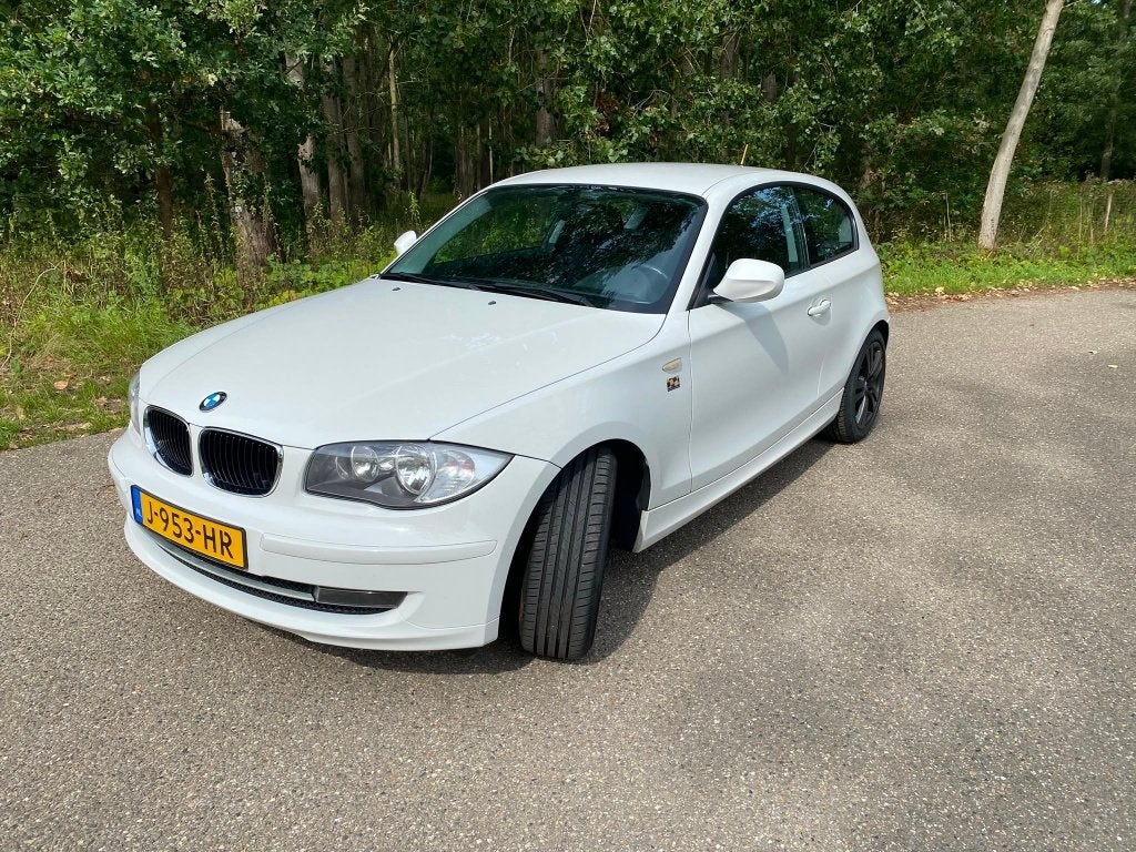 BMW 1-serie Limited Edition Checkered Flag, Auto's, 1-Serie, 1995 cc, 4 cilinders, Particulier