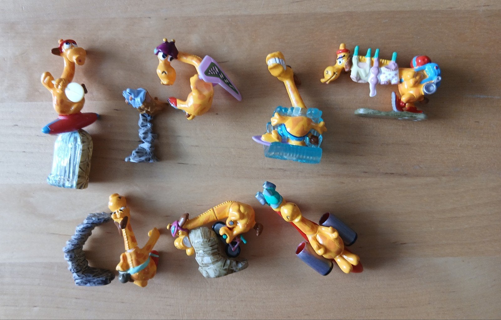 7 Kinder Surprise Giraffen Figuurtjes, Verzamelen, Verrassingseieren, Ophalen of Verzenden, Hardplasticfiguren