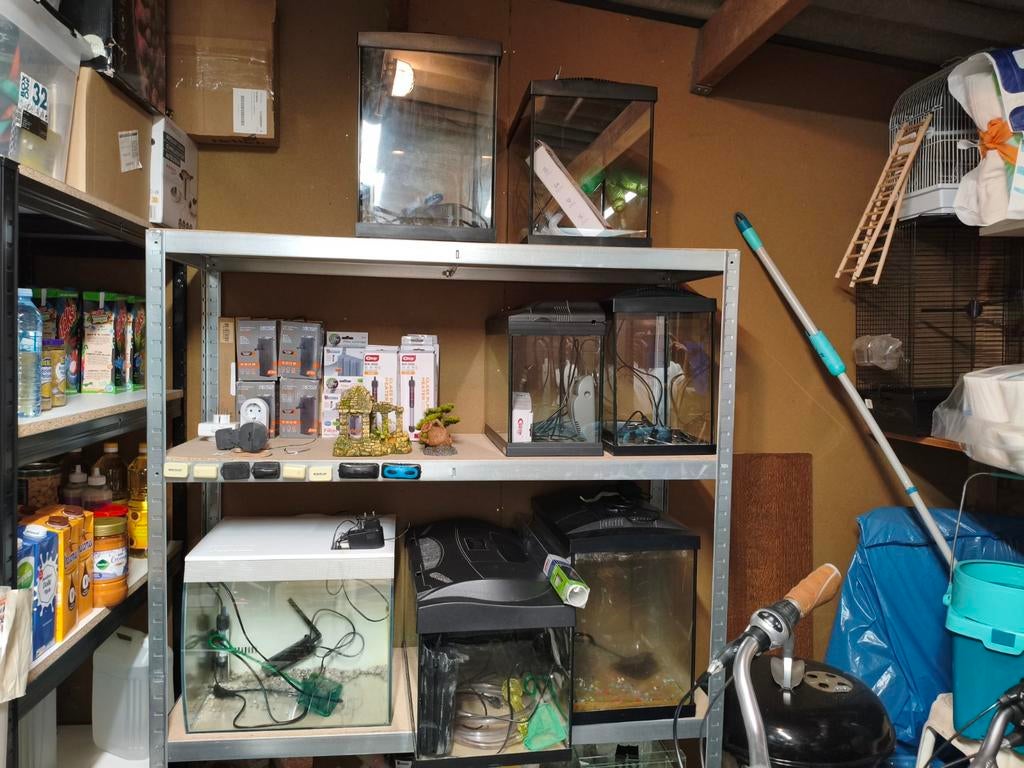 Diverse nette aquaria te koop, Ophalen, Verwarming, Zo goed als nieuw, Leeg aquarium