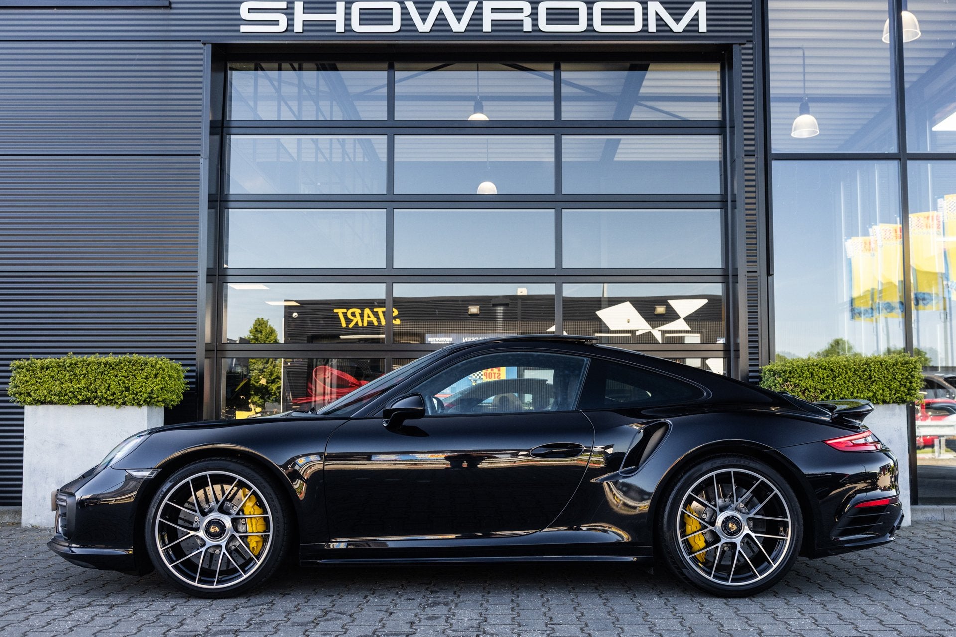 Porsche 911 991.2 3.8 Turbo S, 581pk NL-AUTO, Burmester, Pan, Auto's, Automaat, Gebruikt, 4 stoelen, Zwart