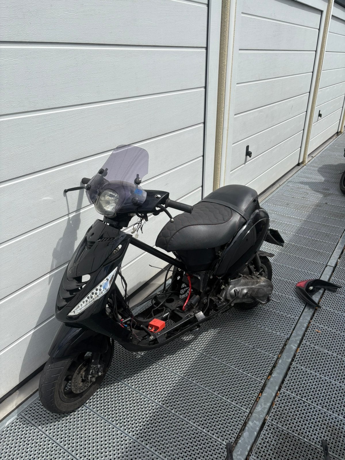 Zip 172 2t, Ophalen, Zo goed als nieuw, Tweetakt, Zip