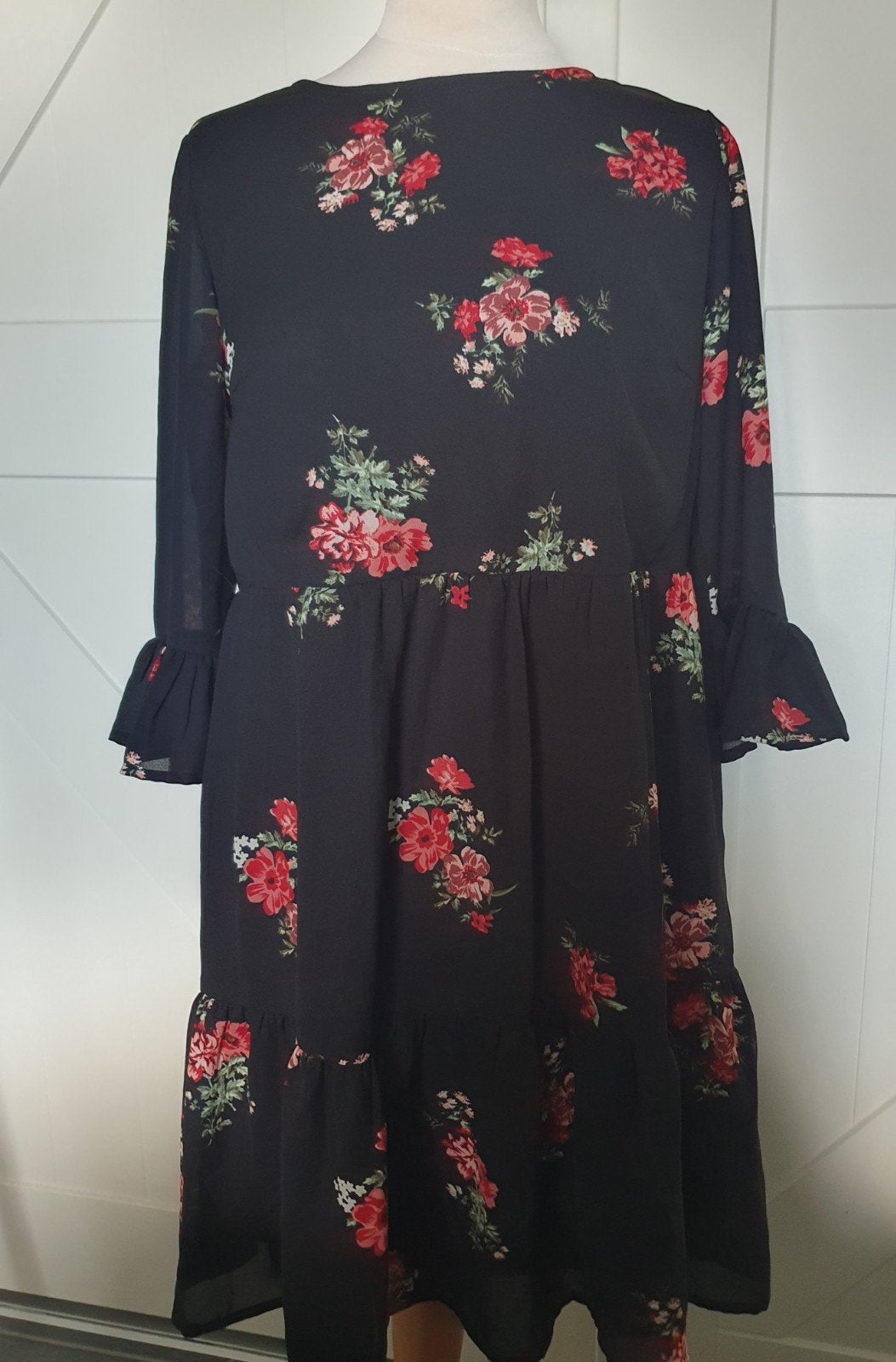 Zwarte jurk met bloemenprint van Bodyflirt, Maat 38/40 (M), Zwart, Ophalen of Verzenden, Zo goed als nieuw