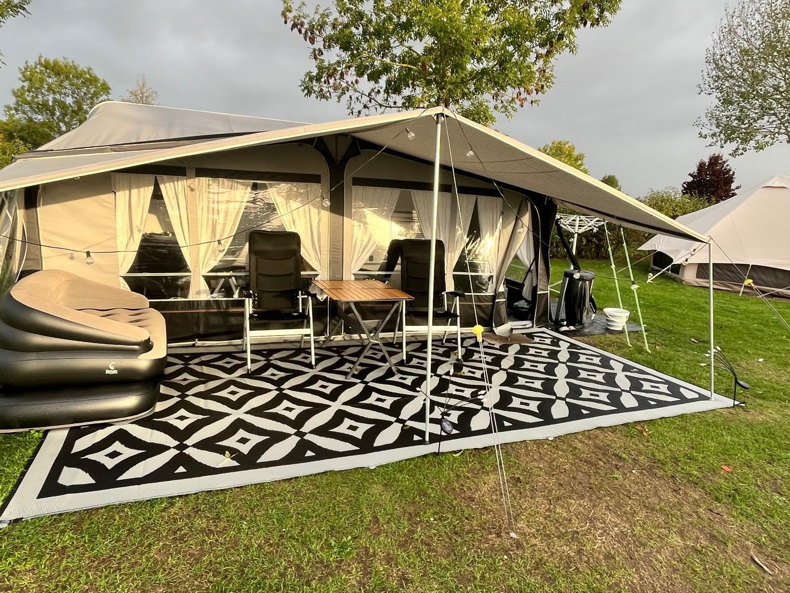 Burtner premio plus 510 uit 2016.
een ideale gezinscaravan m, Caravans en Kamperen, Rondzit, Particulier, Disselslot, Meer dan 6