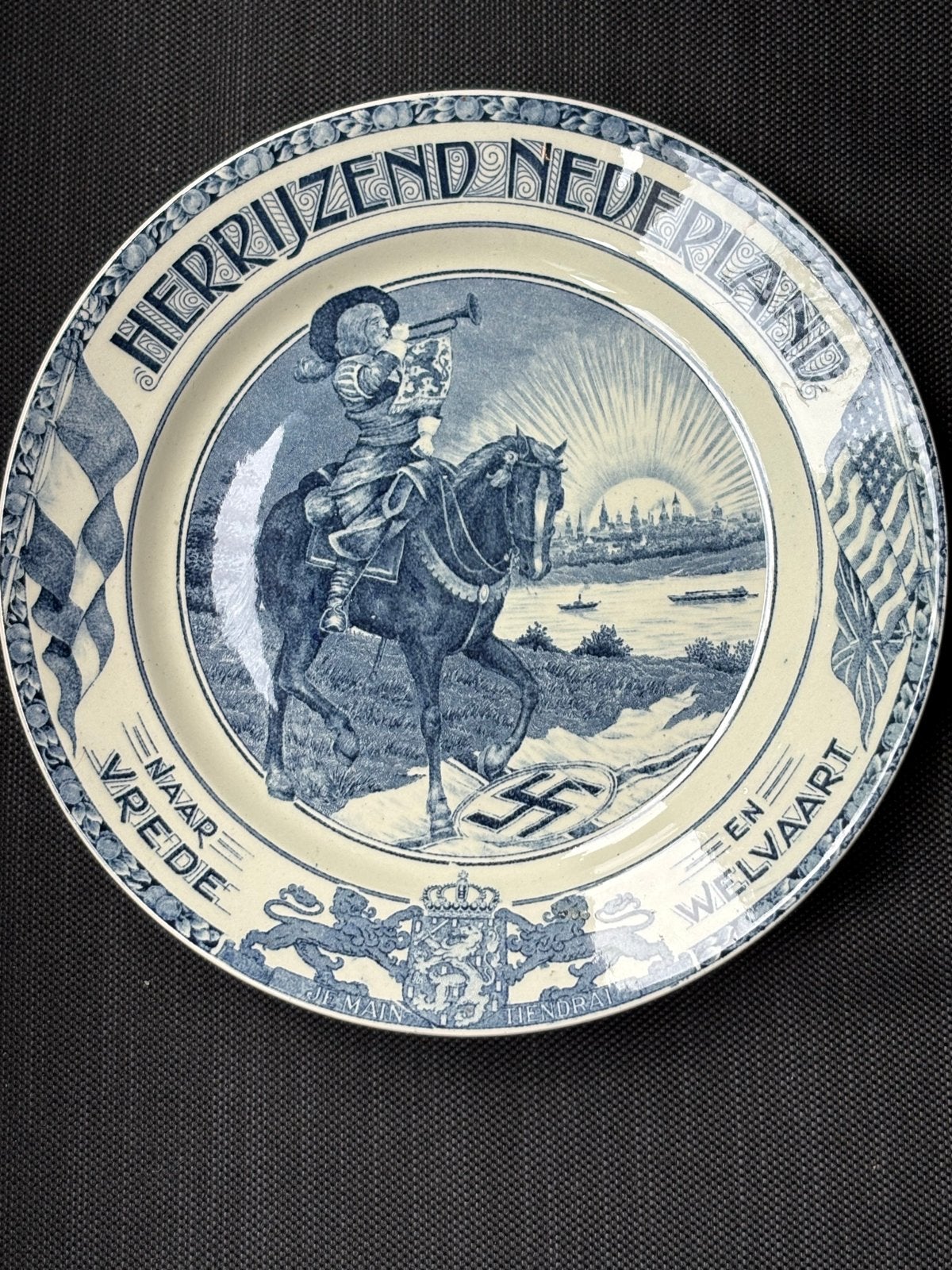 Bord 'Herrijzend Nederland' - Bevrijding 1945, Antiek en Kunst, Ophalen