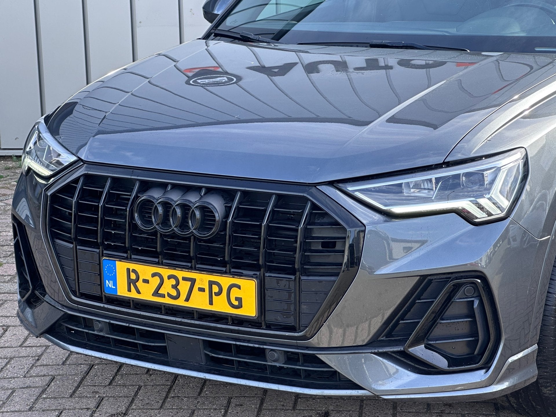Audi Q3 35 TFSI S LINE PANO Virtual Lane assist LED DEALER O, Auto's, Dealer onderhouden, Metallic lak, 4 cilinders, 150 pk