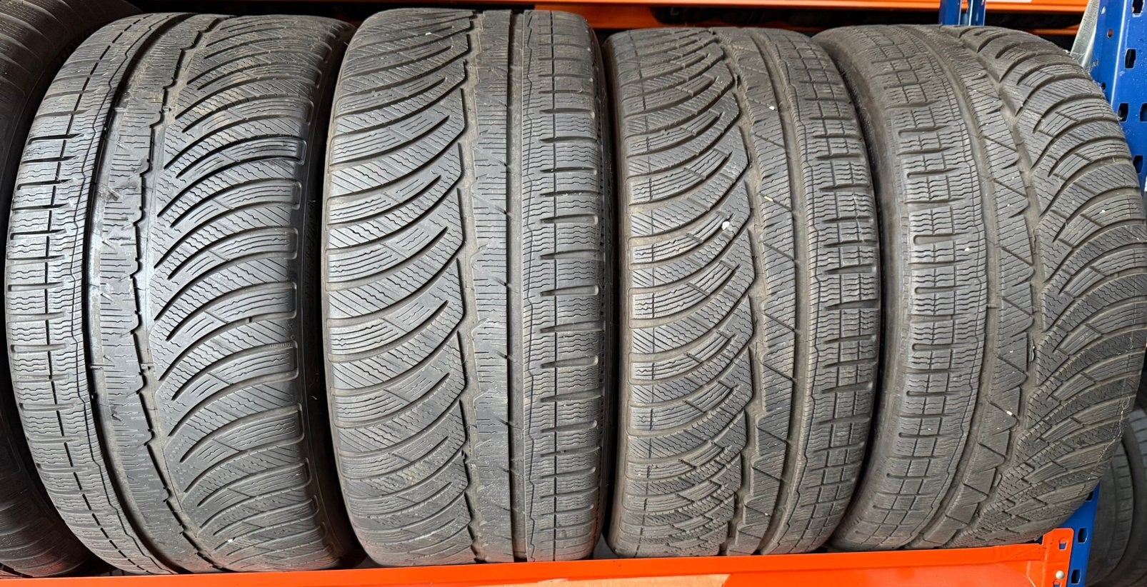 Michelin Alpin Winter 235/35/19 & 255/35/19 breedset BMW, Gebruikt, Winterbanden, 235 mm, Band(en)