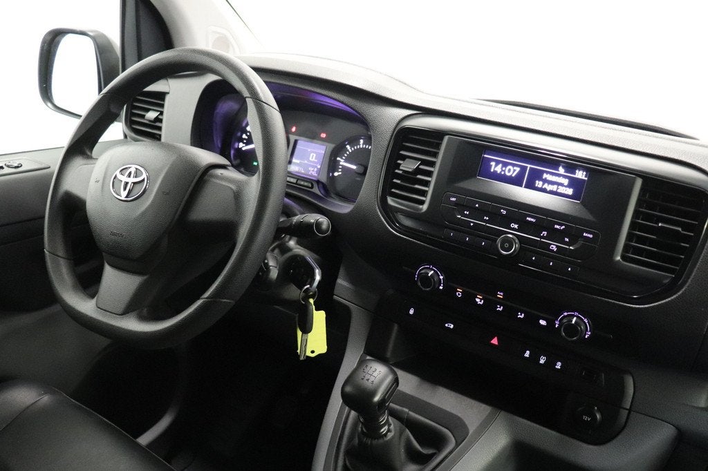 Toyota ProAce Compact 1.5 D-4D - EURO 6 - Airco - Cruise - T, Voorwielaandrijving, Stof, Gebruikt, 4 cilinders