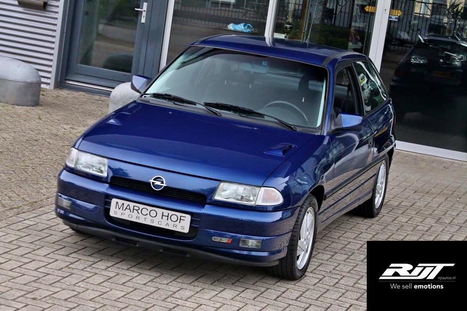 Opel Astra 2.0i GSi 49.000km *Collectors item in mint condit, Voorwielaandrijving, Blauw, 116 pk, Bedrijf
