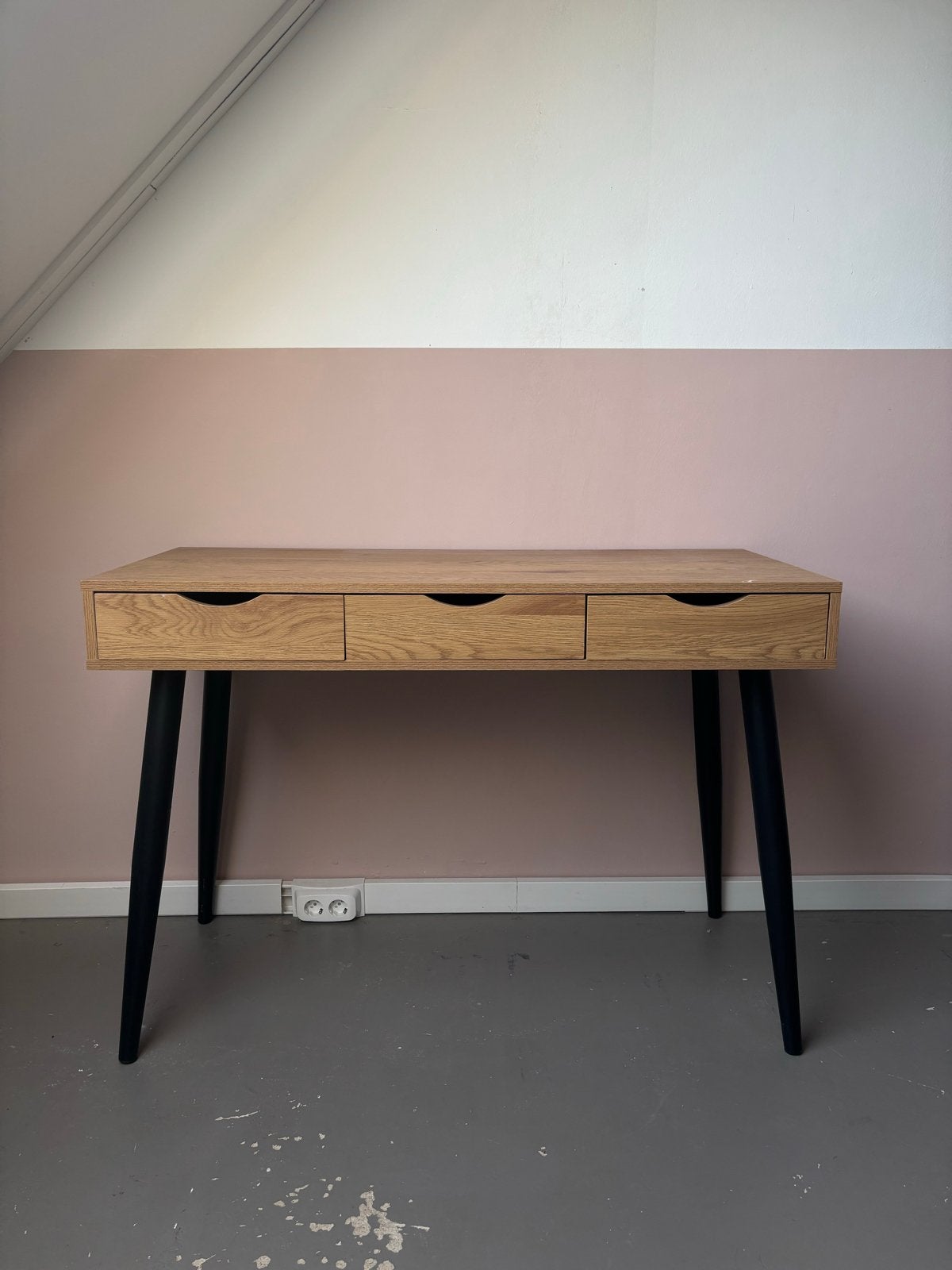 Houten bureau met 3 lades en zwarte poten, Ophalen, Gebruikt, Bruin, Computerbureau