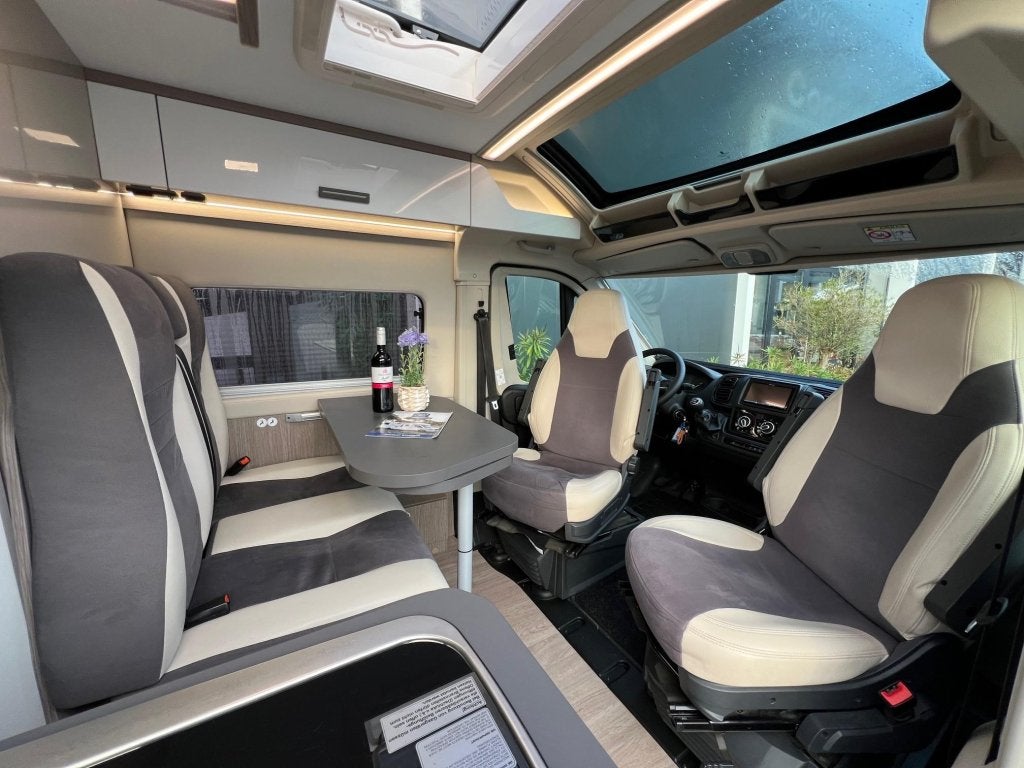 Chausson V697 VIP dakairco, busbiker,luifel enkele bedden, Ringverwarming, Fiat, Tot en met 2, 6 tot 7 meter