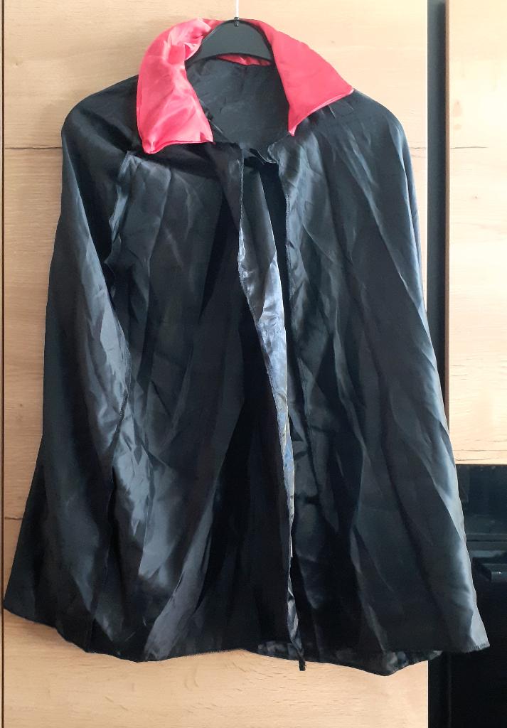 Dracula / Vampier Cape met Lichtjes 5-7 jaar, Ophalen of Verzenden, 104 of kleiner, Jongen of Meisje