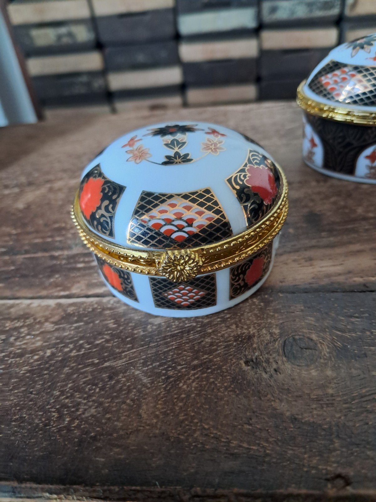 OC & CO" Imari-stijl pillendoosje, Antiek en Kunst, Ophalen of Verzenden
