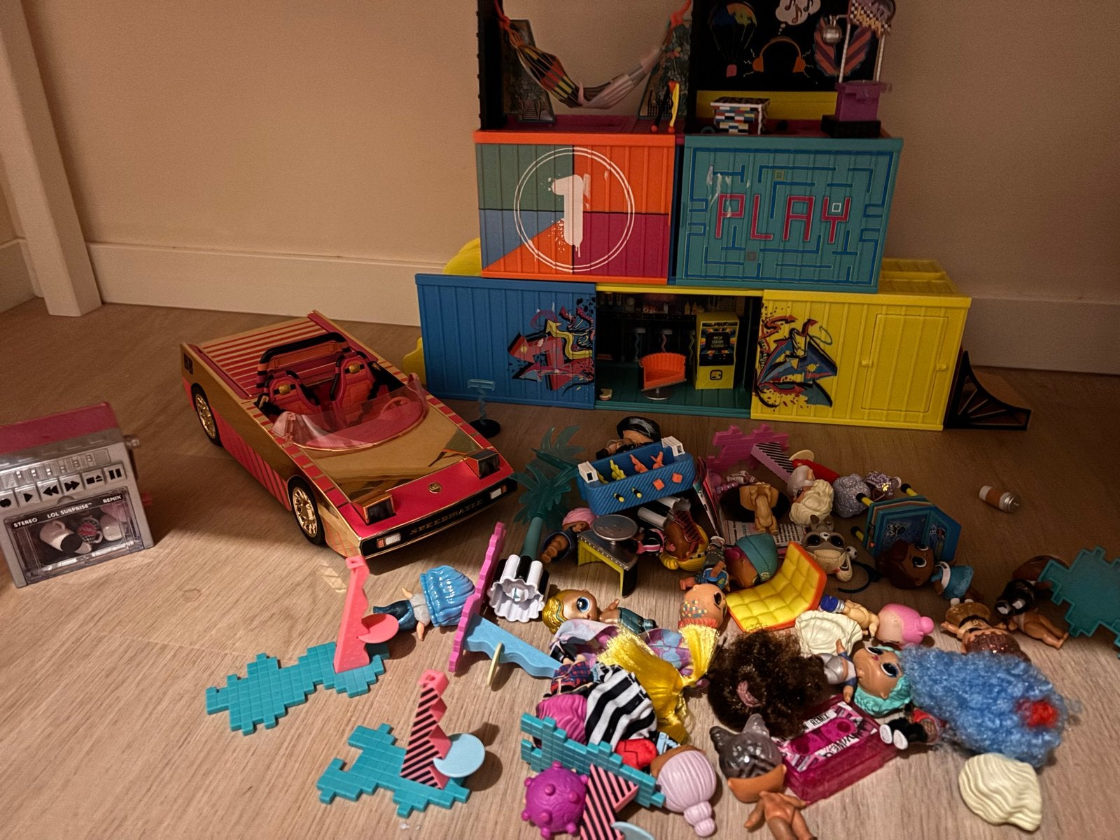 Grote L.O.L. Surprise! set met huis, auto en veel poppen, Ophalen of Verzenden, Zo goed als nieuw, Overige typen