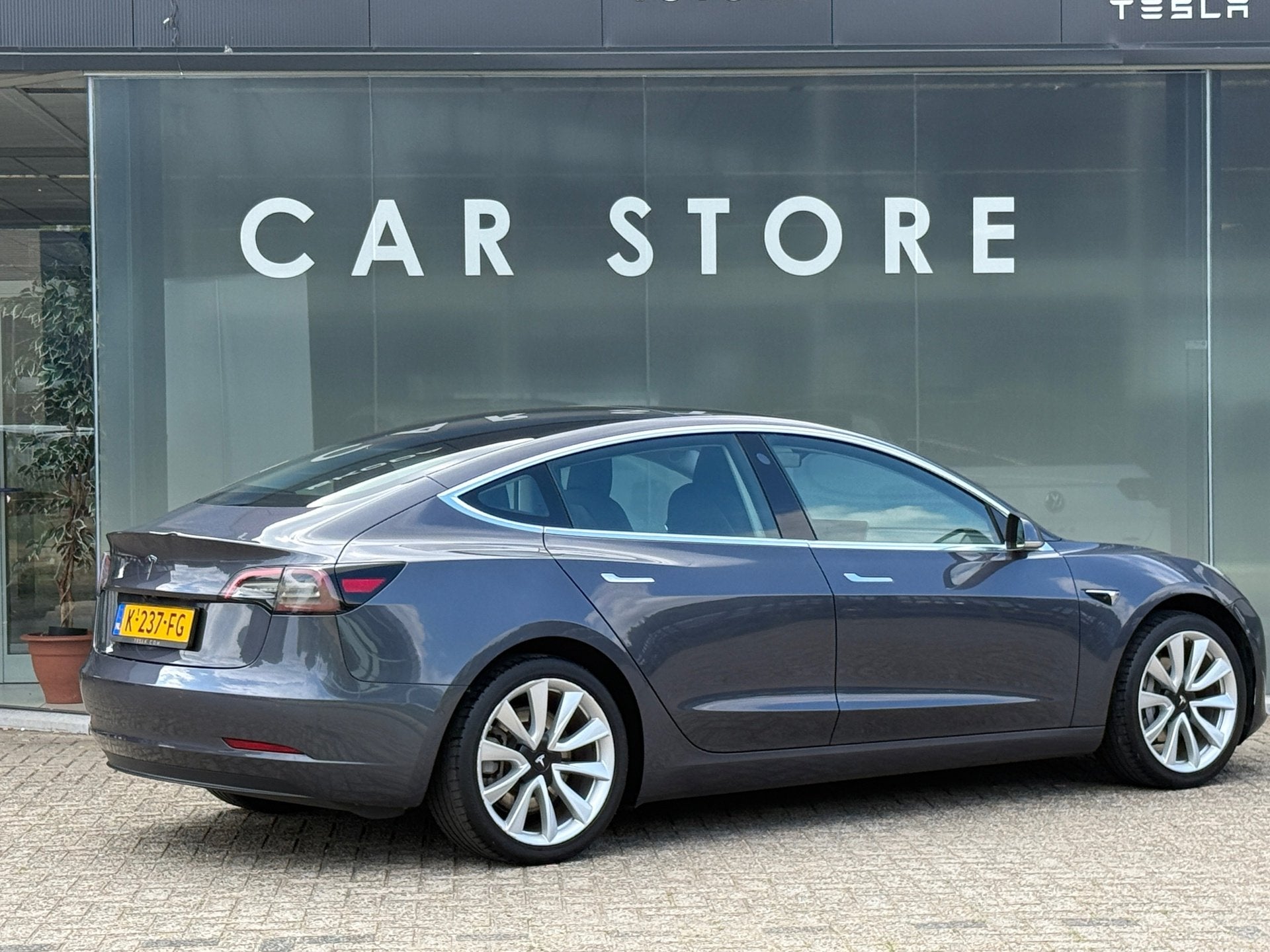 Tesla Model 3 Standard RWD Plus 60 kWh 92% SOH AUTOPILOT 19I, Auto's, Tesla, Automaat, 238 pk, Achterwielaandrijving, Gebruikt