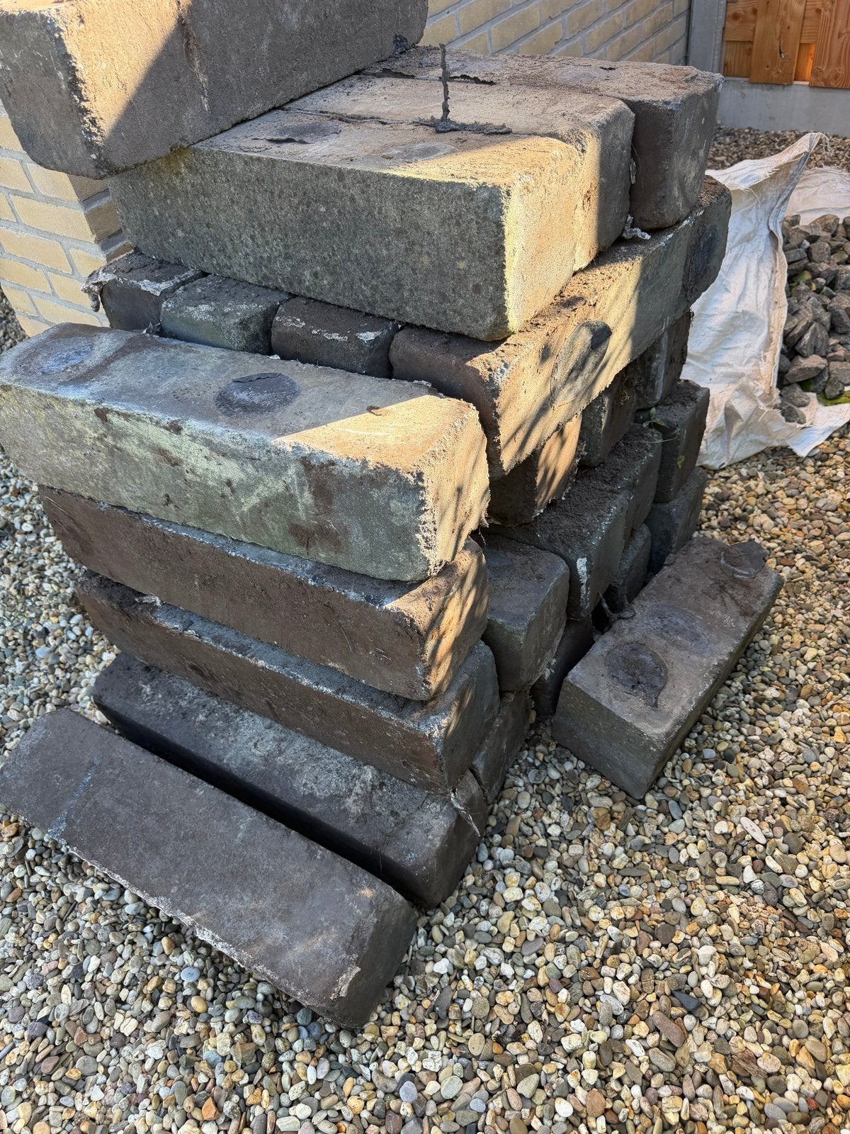 54  antraciet betonnen stapelblokken 15x15x60 cm, Ophalen, Gebruikt, Overige typen, Minder dan 5 m²