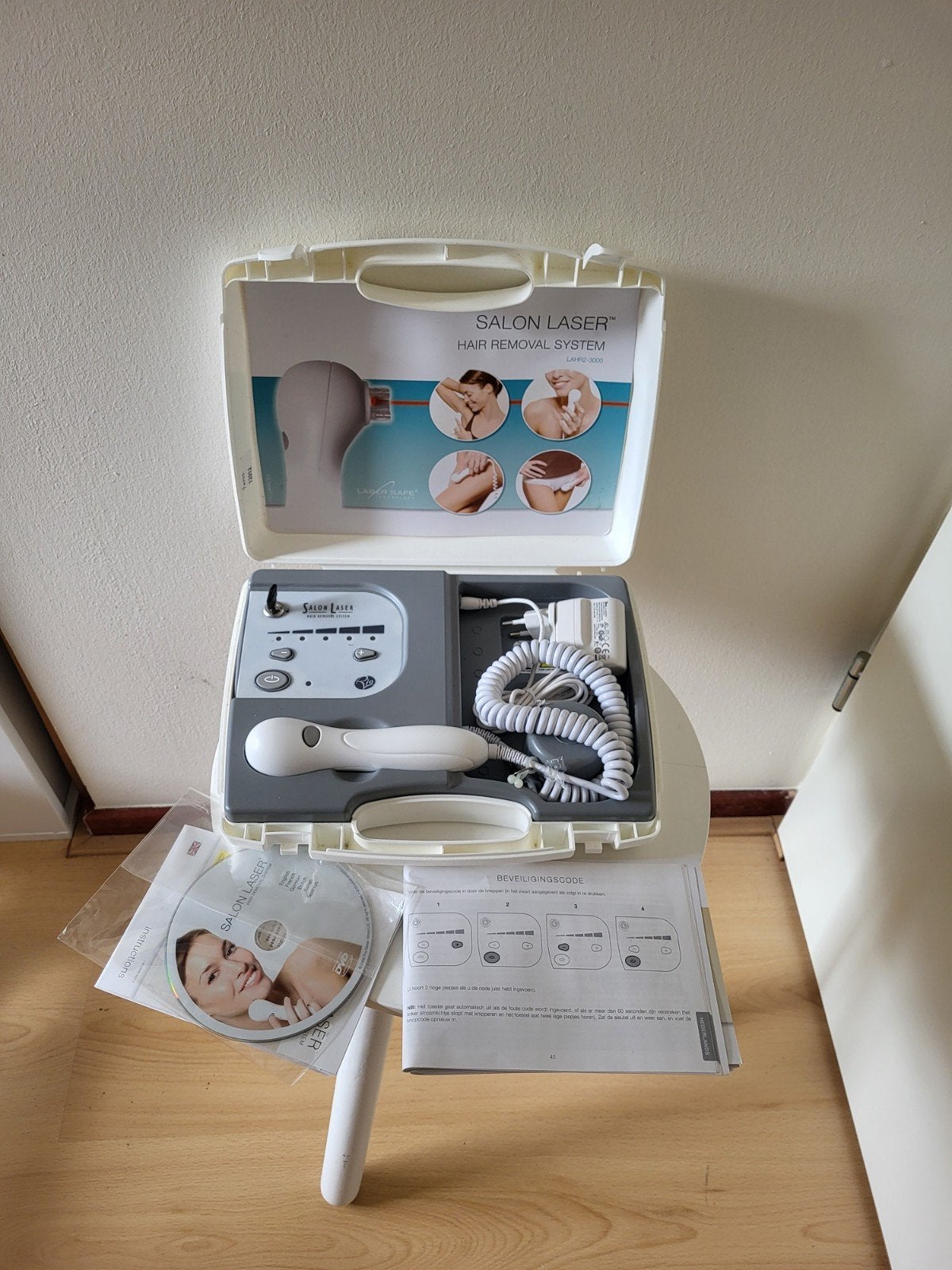 Rio Compact Salon Laser Ontharing Systeem, Witgoed en Apparatuur, Persoonlijke-verzorgingsapparatuur, Ophalen of Verzenden, Zo goed als nieuw