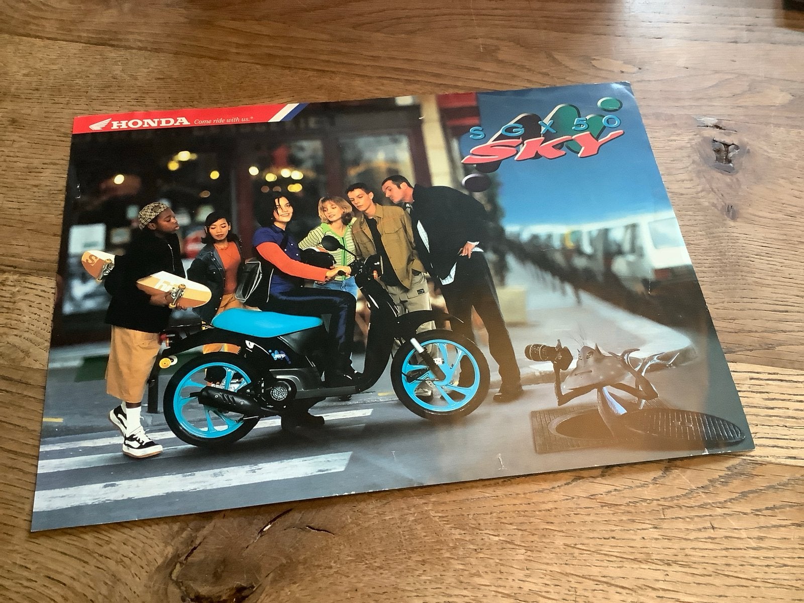 Originele Honda SGX50 Sky Scooter Brochure., Fietsen en Brommers, Verzenden, Zo goed als nieuw