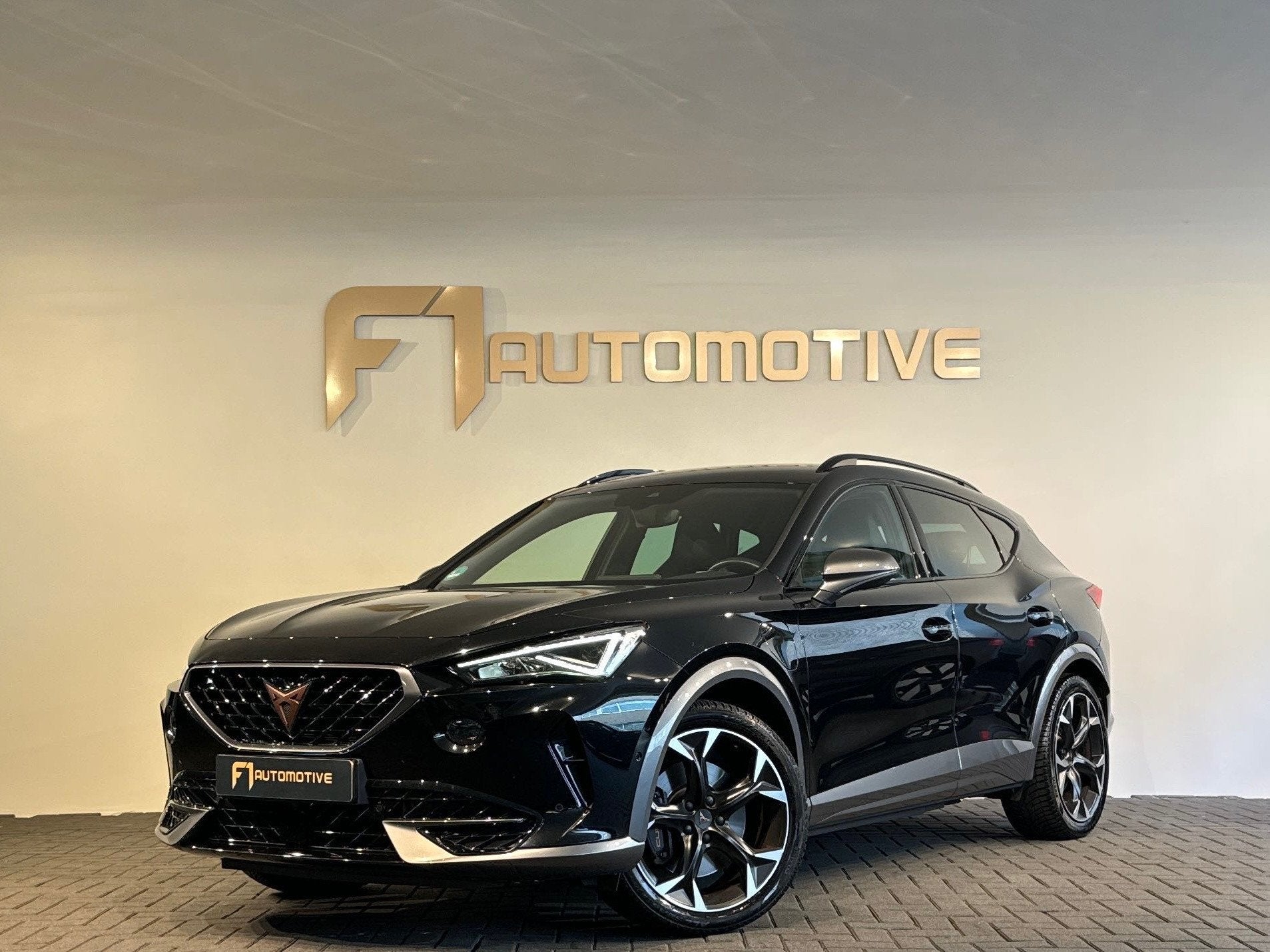 Cupra Formentor 1.4 e-Hybrid VZ Performance Keyles|Sfeer|Cam, Auto's, Dealer onderhouden, Gebruikt, 4 cilinders, Zwart
