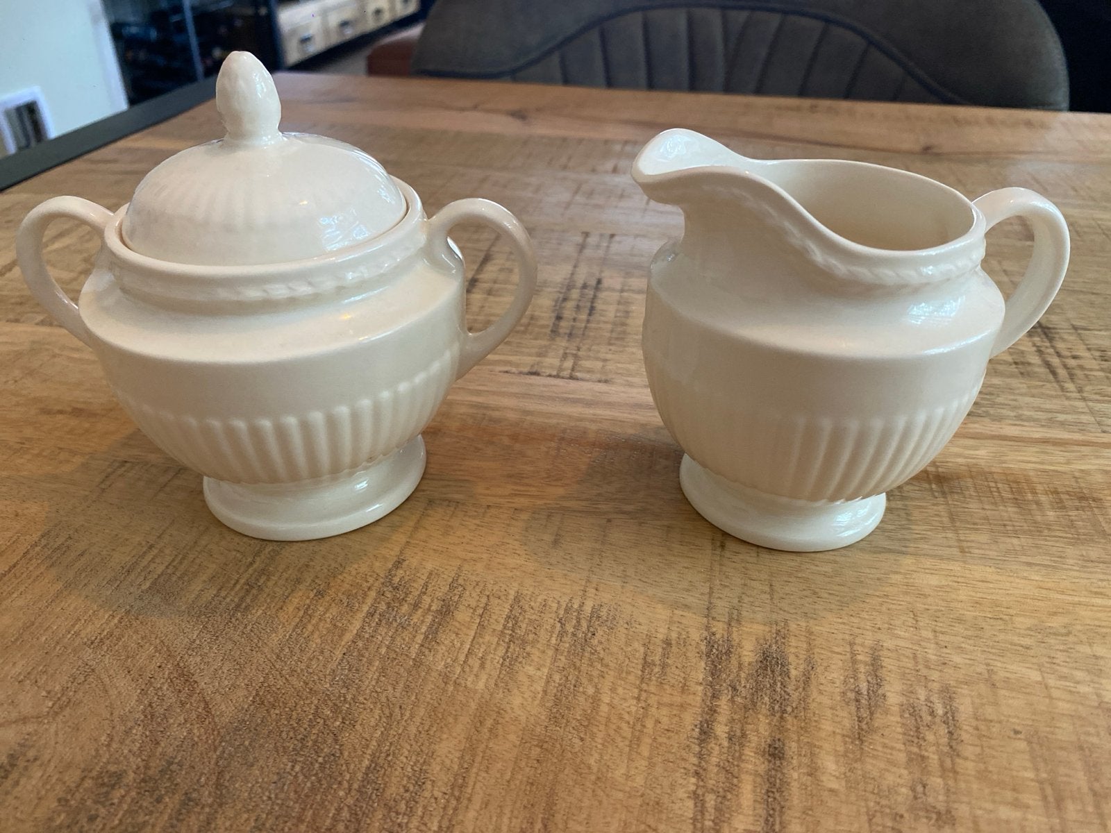 Wedgwood Edme roomstel - Suikerpot en melkkannetje, Overige typen, Ophalen of Verzenden, Zo goed als nieuw, Wedgwood