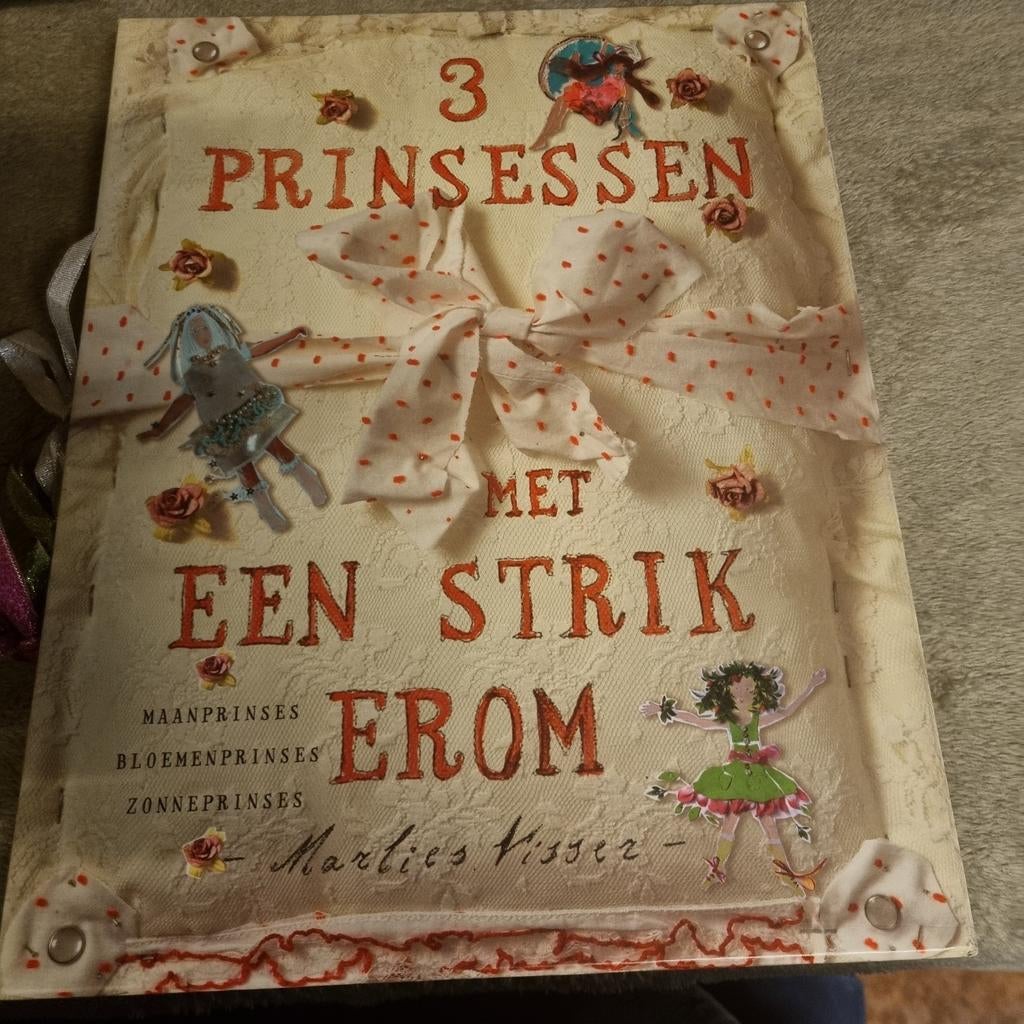 3 Prinsessen met een strik erom - Marlies Visser, Boeken, Ophalen of Verzenden
