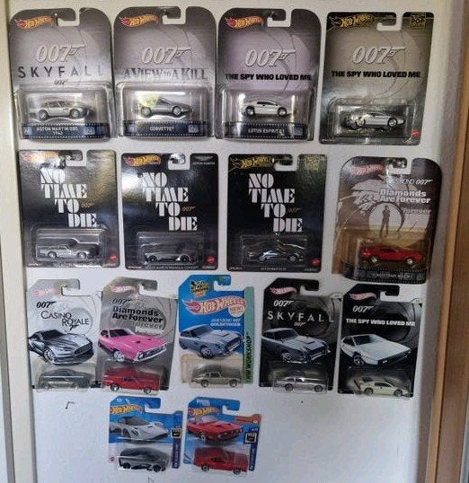 Hotwheels James Bond verzameling van 15 auto's, Ophalen, Auto