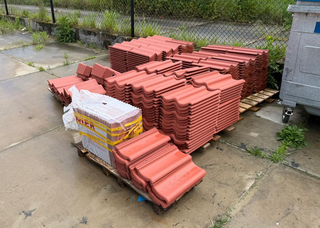 Monier Novo+ dakpannen Hollandsrood – nieuw – 330 stuks, Ophalen, Steen of Klei, Nieuw, 15 m² of meer