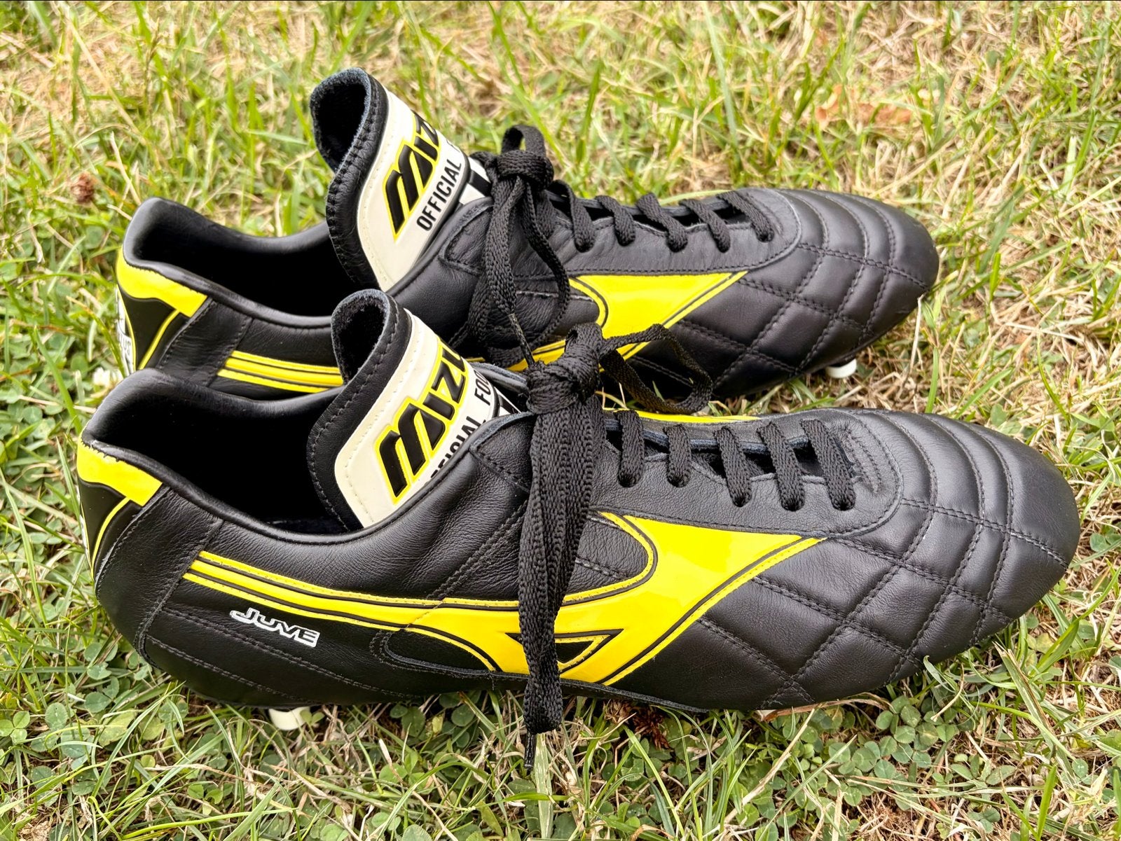Vintage Mizuno Juventus voetbalschoenen - Maat 45,5, Verzenden, Nieuw, Schoenen