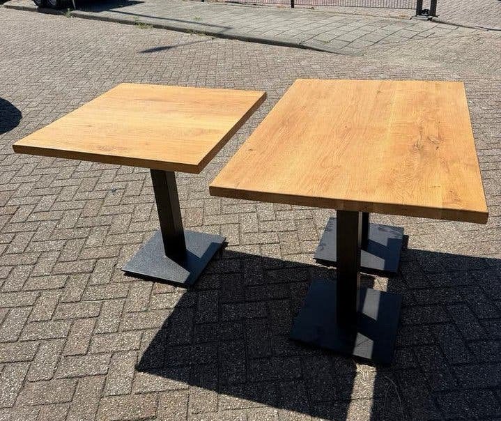 Massief eiken tafels van Satelliet, Ophalen, Gebruikt, Eikenhout, Tot twee personen