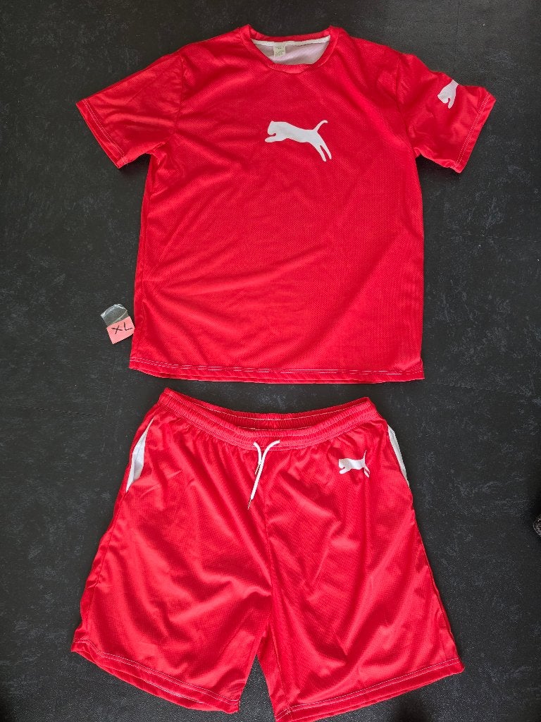 Nieuw sport setje shirt met korte broek maat XL, Ophalen of Verzenden, Nieuw, Maat 56/58 (XL), Rood