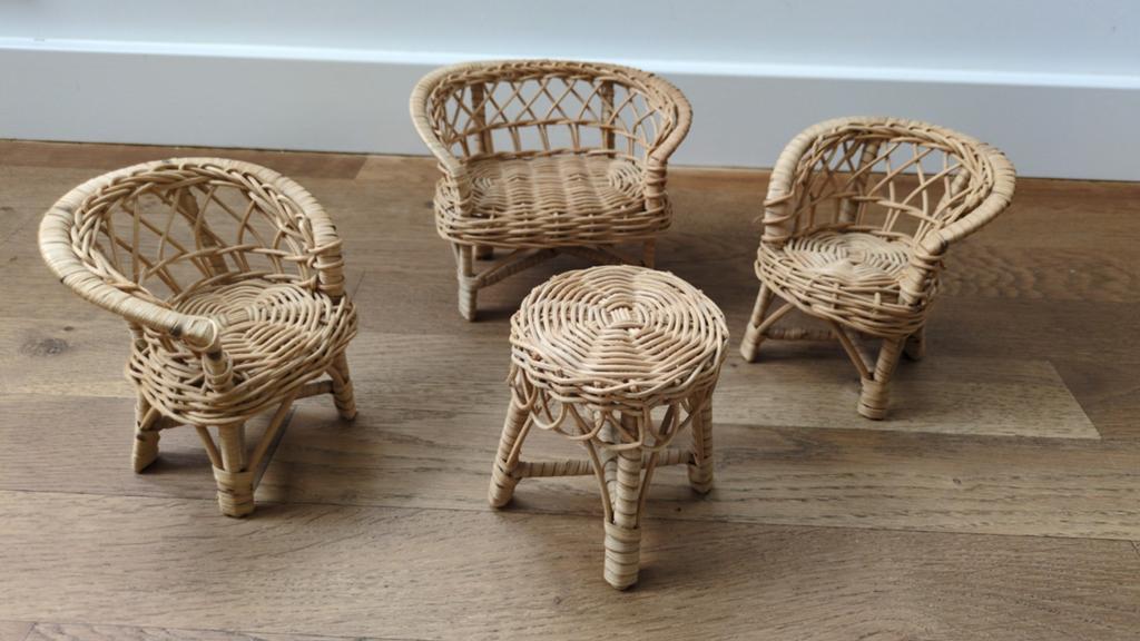 rotan meubeltjes voor Barbie of Sindy, Ophalen of Verzenden, Gebruikt