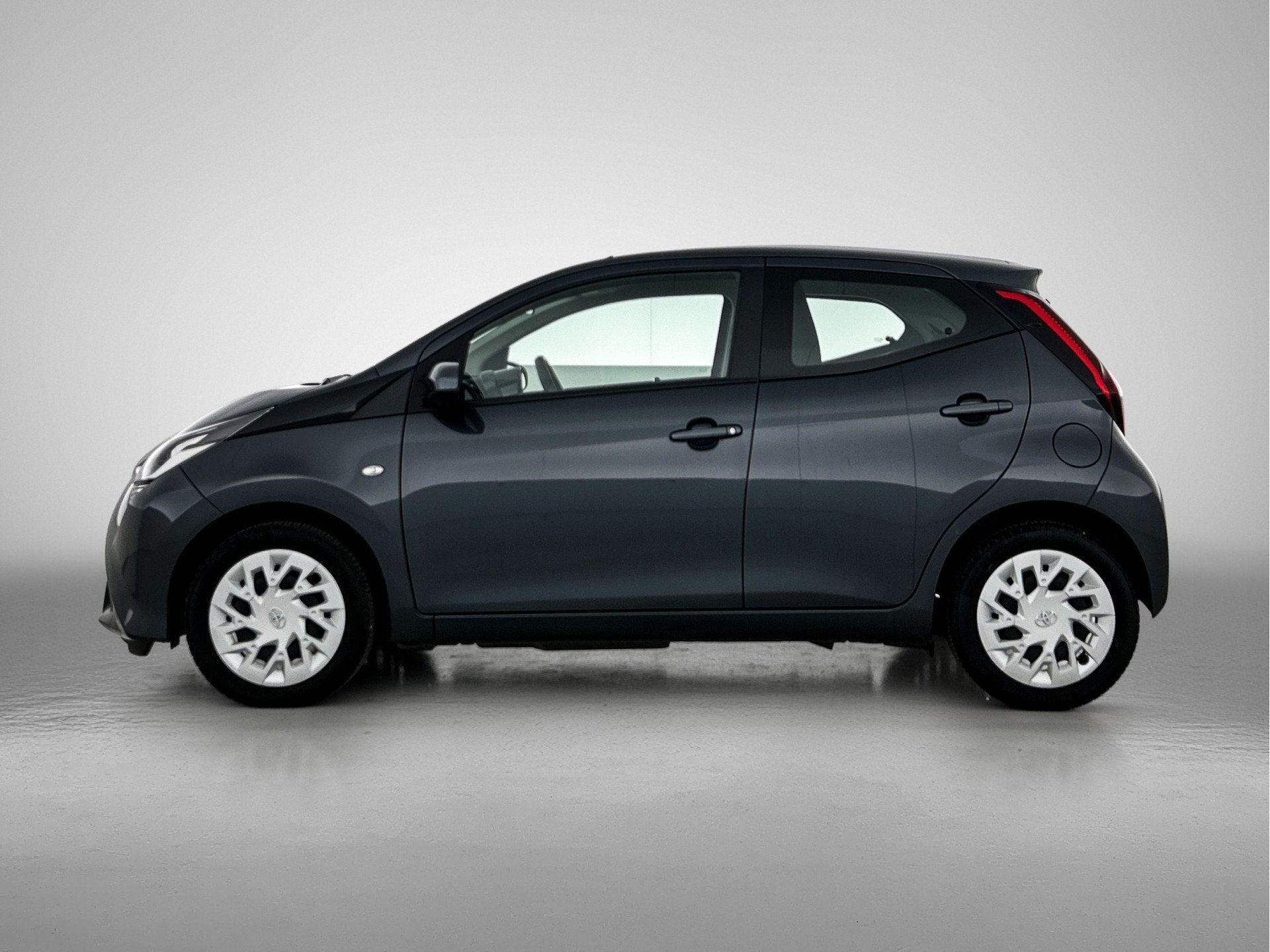 Toyota Aygo 1.0 VVT-i x-play limited | BTW Voertuig | NL dea, Auto's, Voorwielaandrijving, Stof, Gebruikt, 4 stoelen