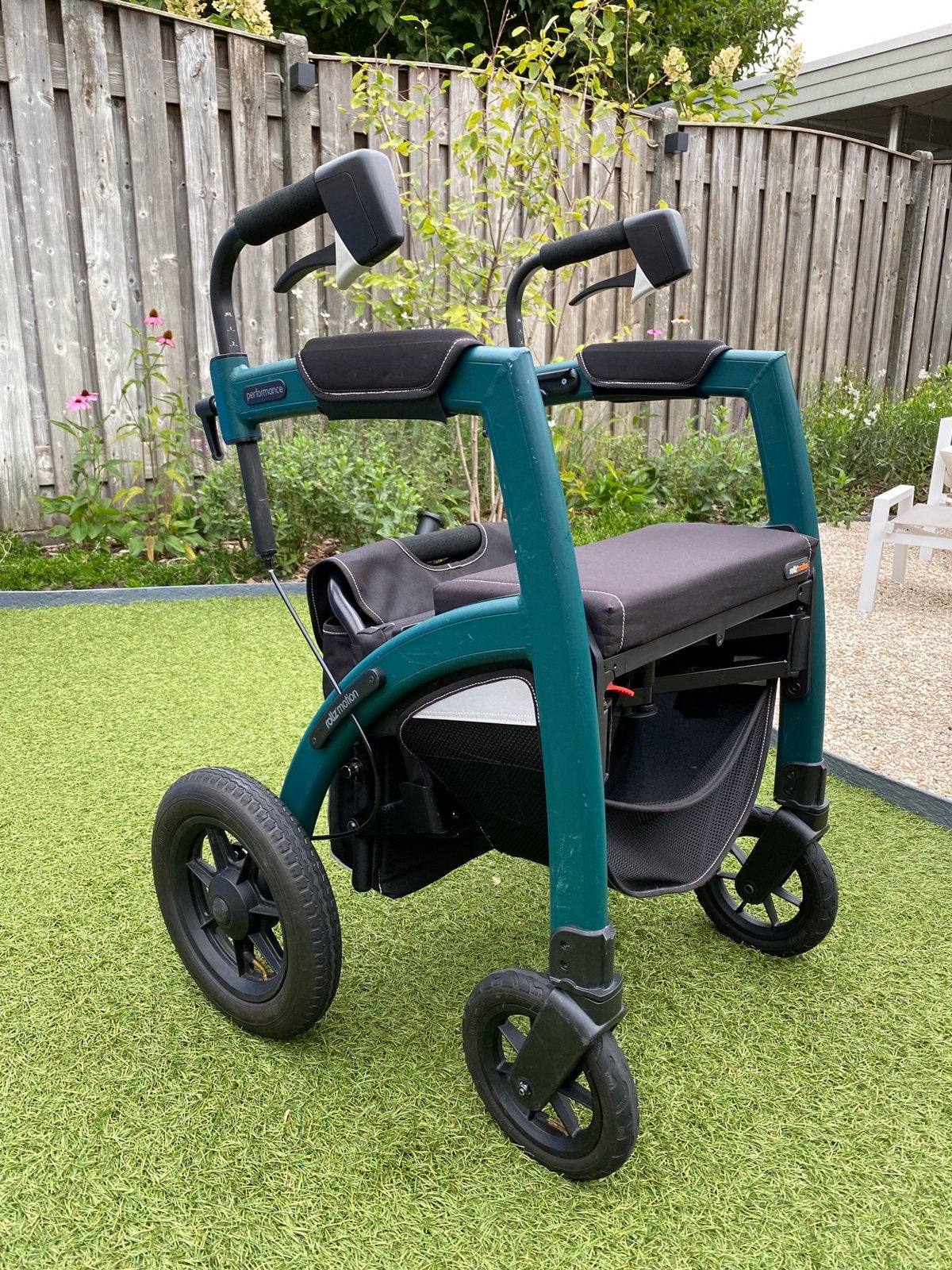Rollz Motion Performance - (duwrolstoel en rollator in 1), Ophalen, Opvouwbaar, Zo goed als nieuw