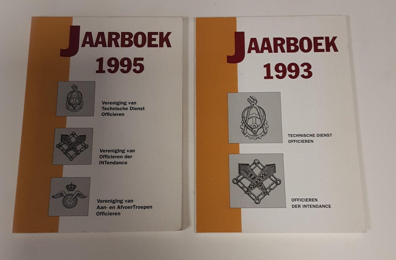 Jaarboeken 1993 & 1995 Technische Dienst Officieren, Ophalen of Verzenden, Zo goed als nieuw, 1945 tot heden, Overige onderwerpen