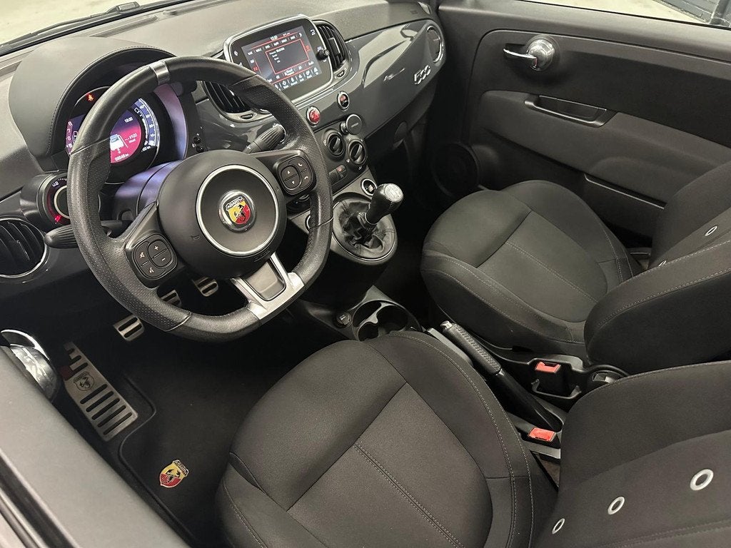 Fiat 500 C 1.4 T-Jet Abarth 595 70th Anniversary Sport Cabri, Voorwielaandrijving, 15 km/l, Gebruikt, Zwart