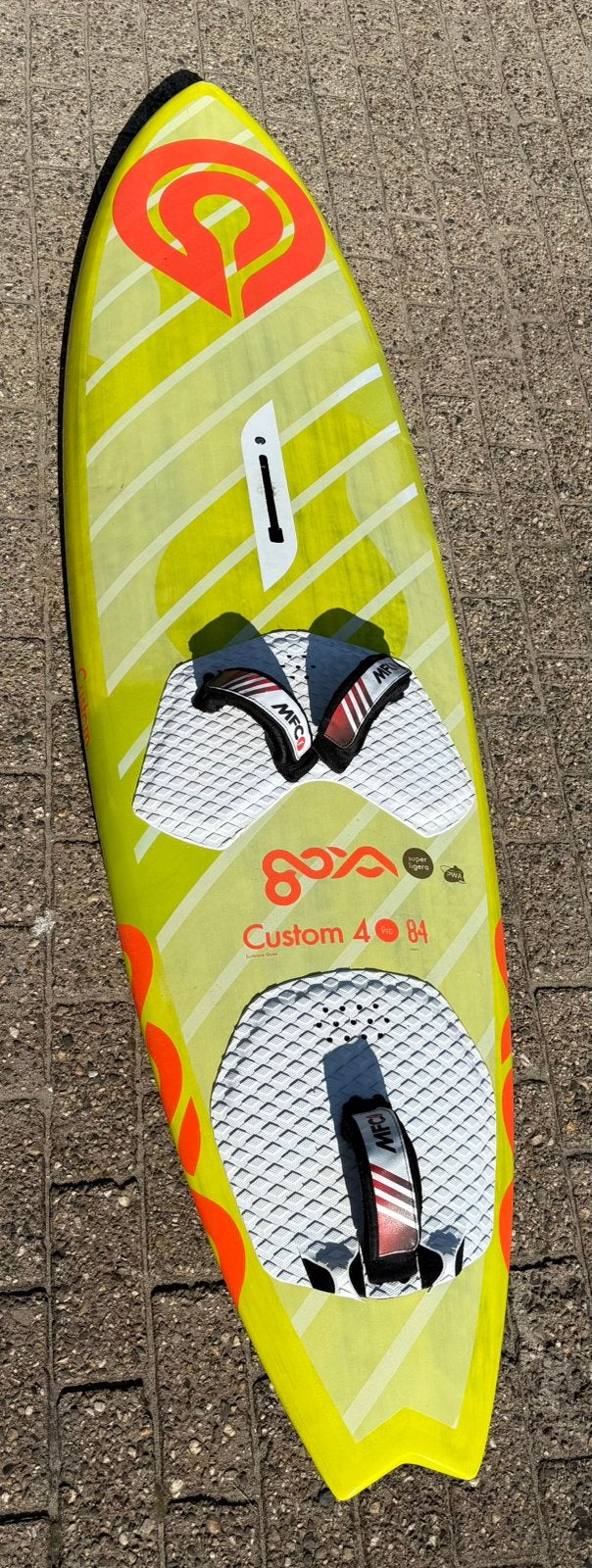 Windsurf Goya Custom 4 Pro 84L board, Watersport en Boten, Ophalen of Verzenden, Zo goed als nieuw, Plank