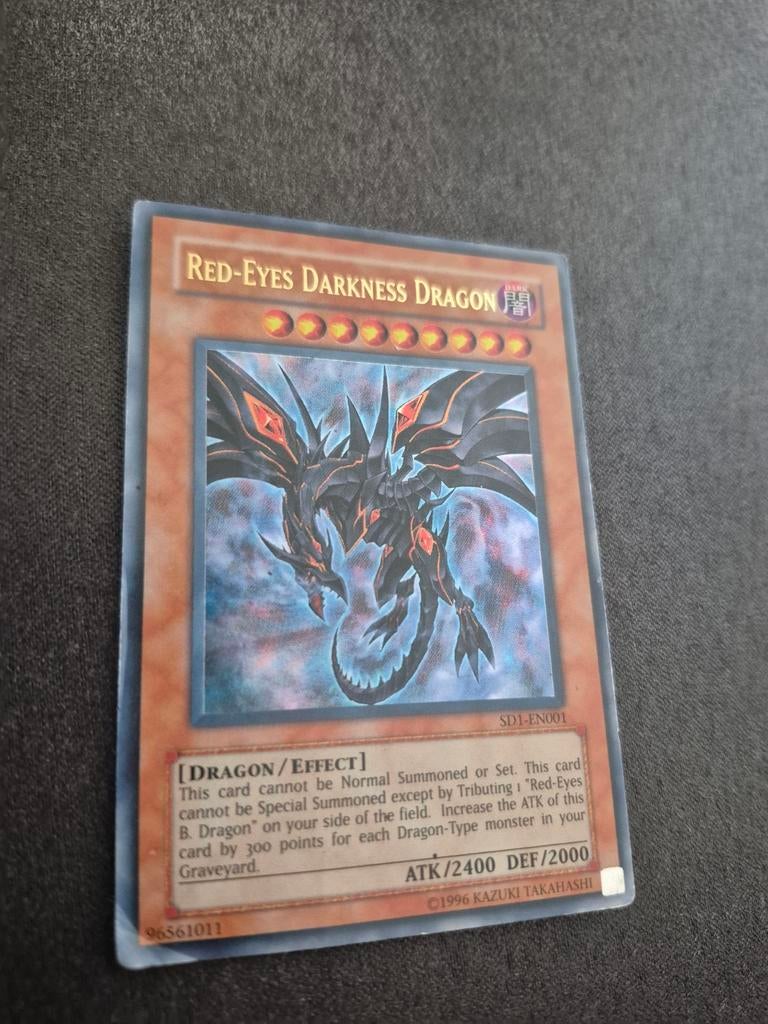 Yu-Gi-Oh! Red-Eyes Darkness Dragon (beschadigd), Ophalen of Verzenden