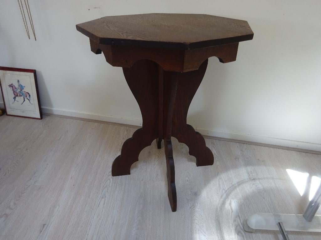 8 hoekige tafel, Ophalen