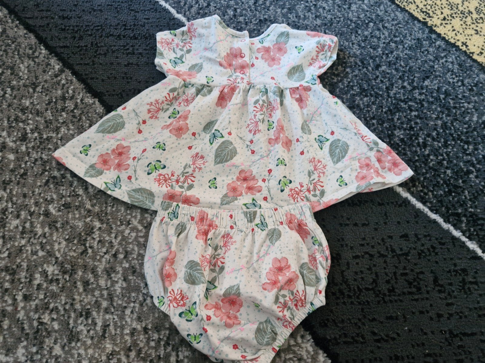 Vlinder jurkje met broekje maat 68, Kinderen en Baby's, Babykleding | Maat 68, Meisje, Jurkje of Rokje, Onbekend, Ophalen of Verzenden