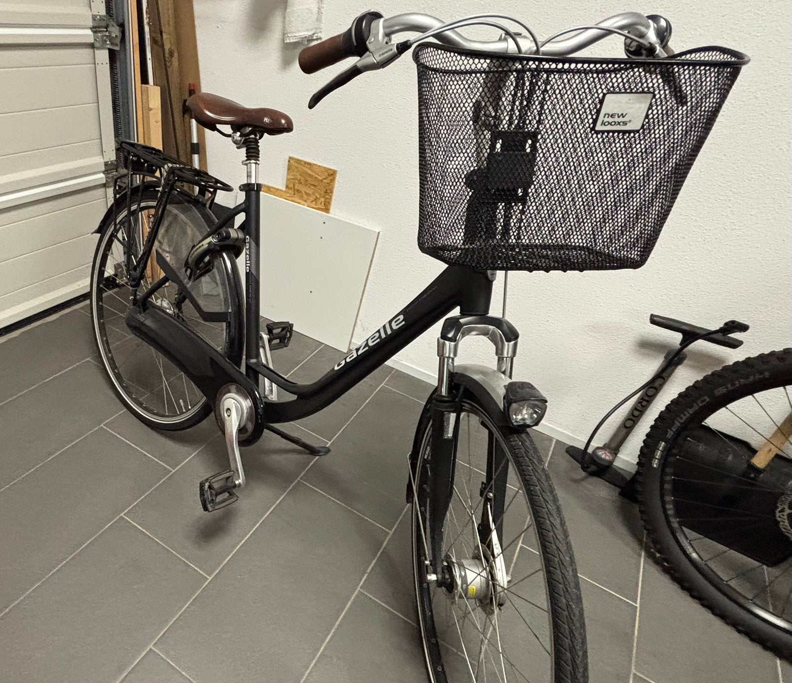 Gazelle Oranje Plus, matzwart, dames 57 cm frame, Ophalen, Versnellingen, 56 cm of meer, Zo goed als nieuw